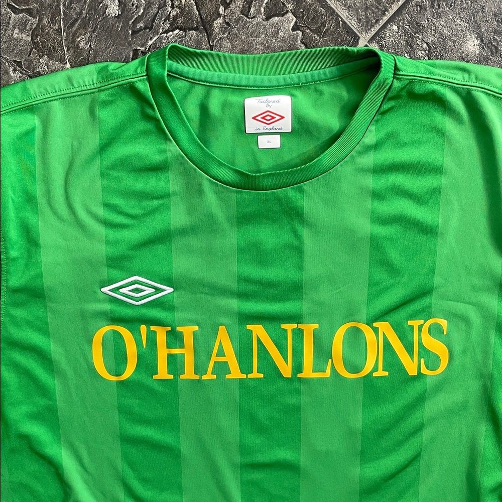 UMBRO Kelly Green O'Hanlons Sporty Athletic Soccer Football Streetwear Jersey